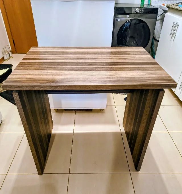 Mesa escritório/estudos
