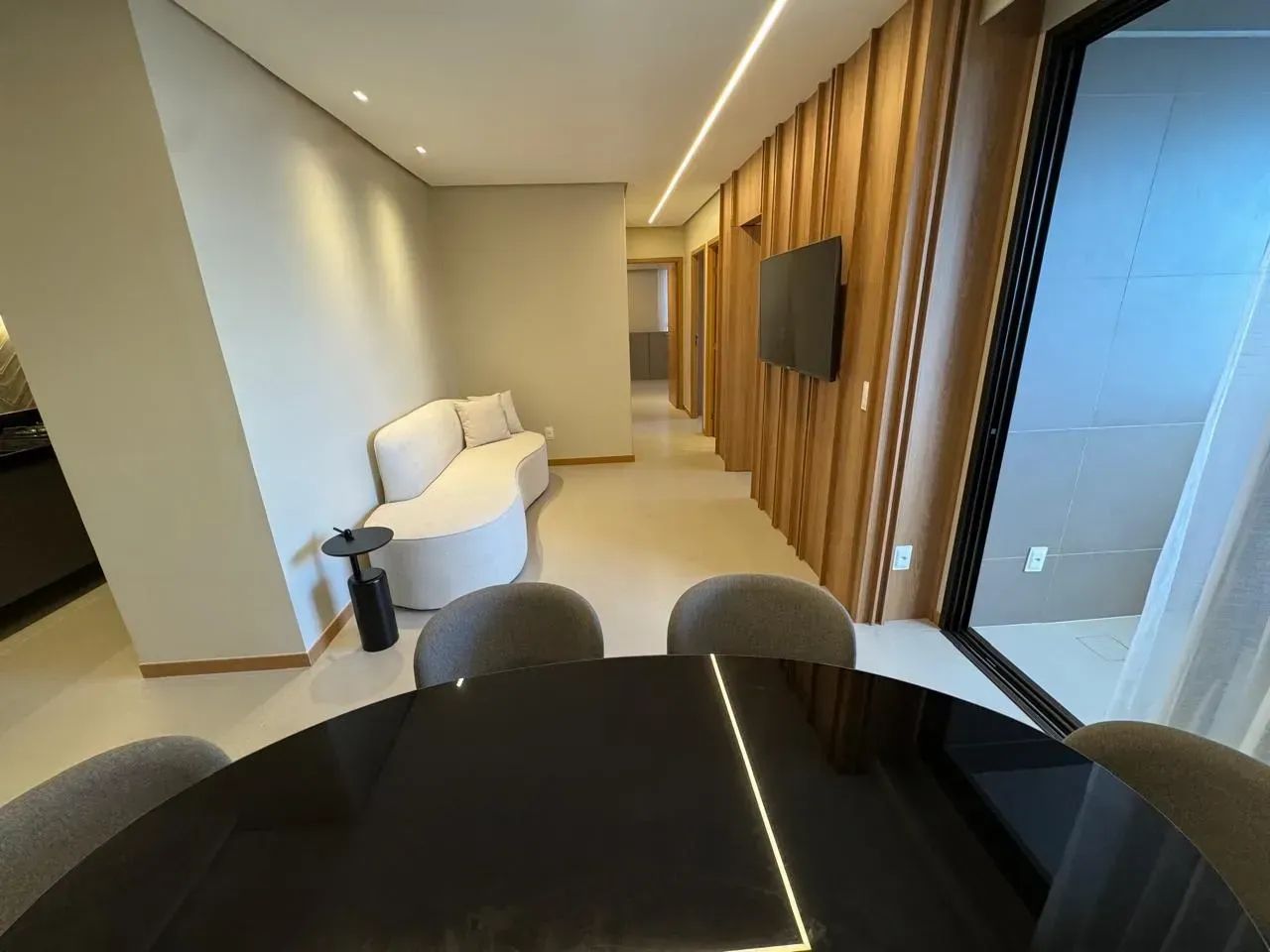 ALUGO EXCELENTE APARTAMENTO EM PRÉDIO NOVO E MODERNO - Foto 3