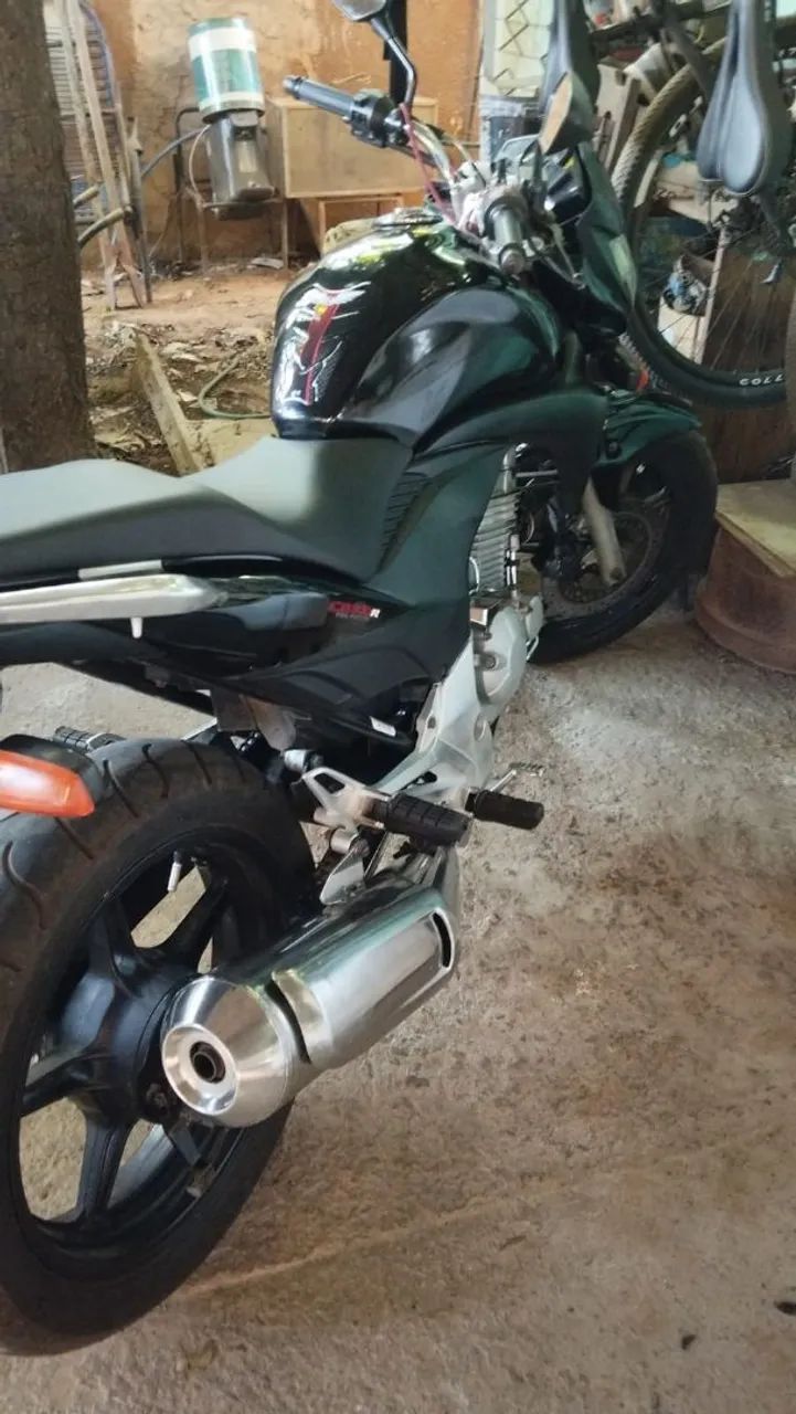 CB 300 - Foto 2