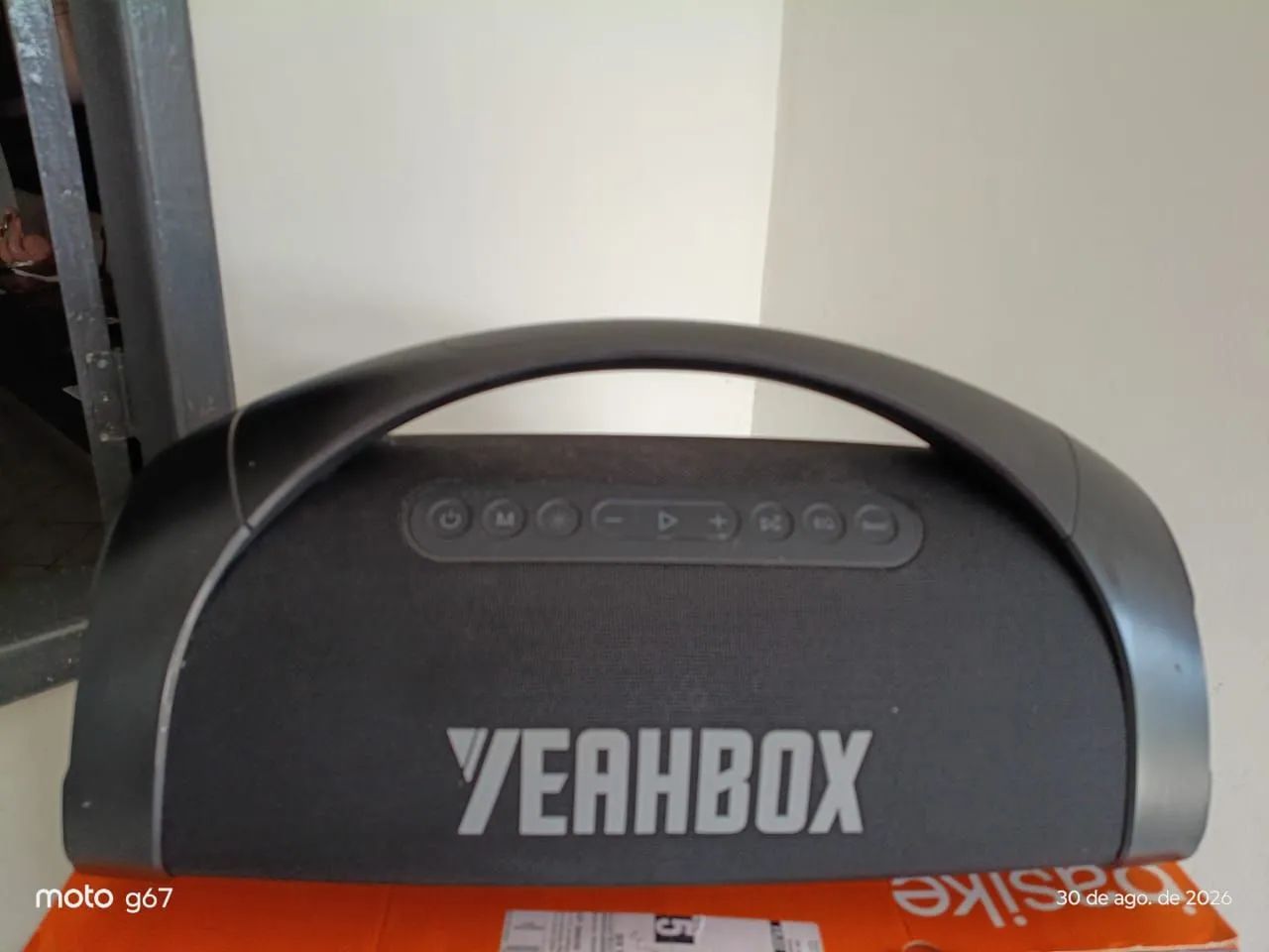 Vendo caixa basike 300w boombox