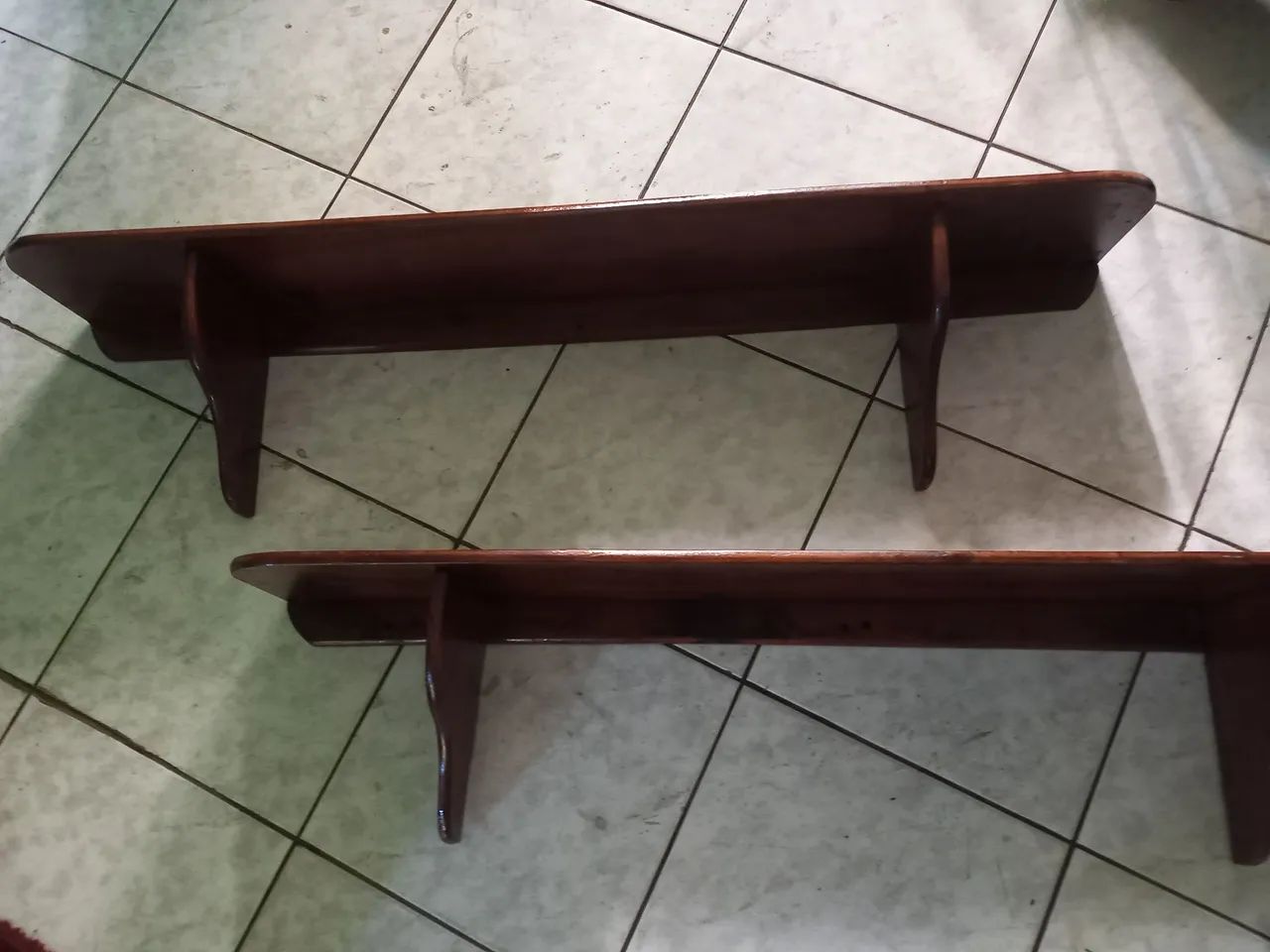 Prateleiras de madeiras 