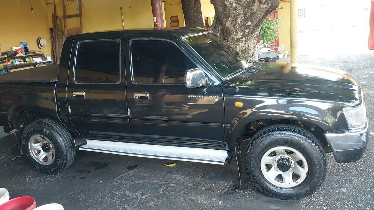 Toyota Hilux Hilux CD SRV 4x2 3.0 8V 90cv Diesel 2003