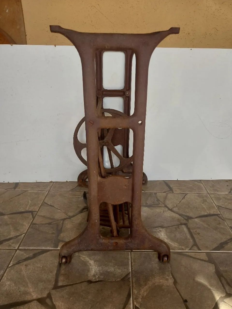 Base de máquina costura antiga Vigorelli - Foto 3