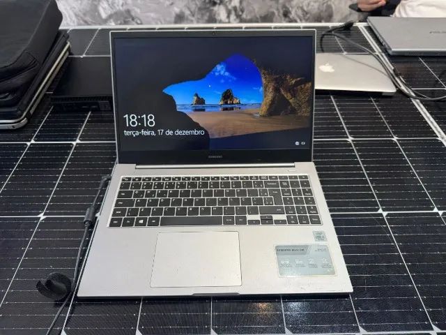 Notebook Samsung Book Intel Core I3 10th Gen 8GB RAM 256GB SSD