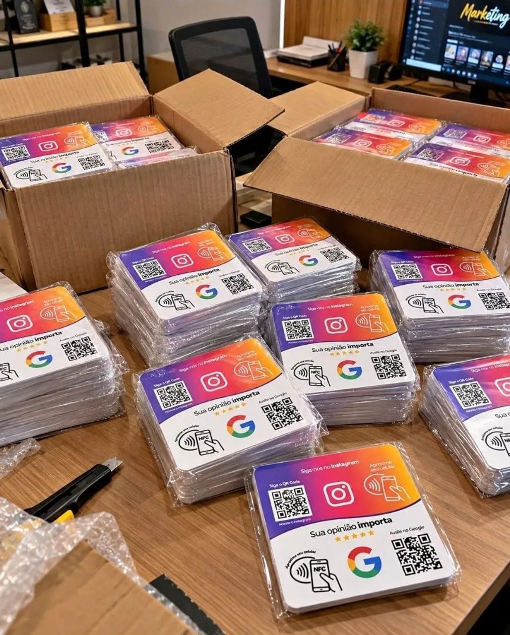 Plaquinha NFT Google i instagram com qr-code - Foto 3