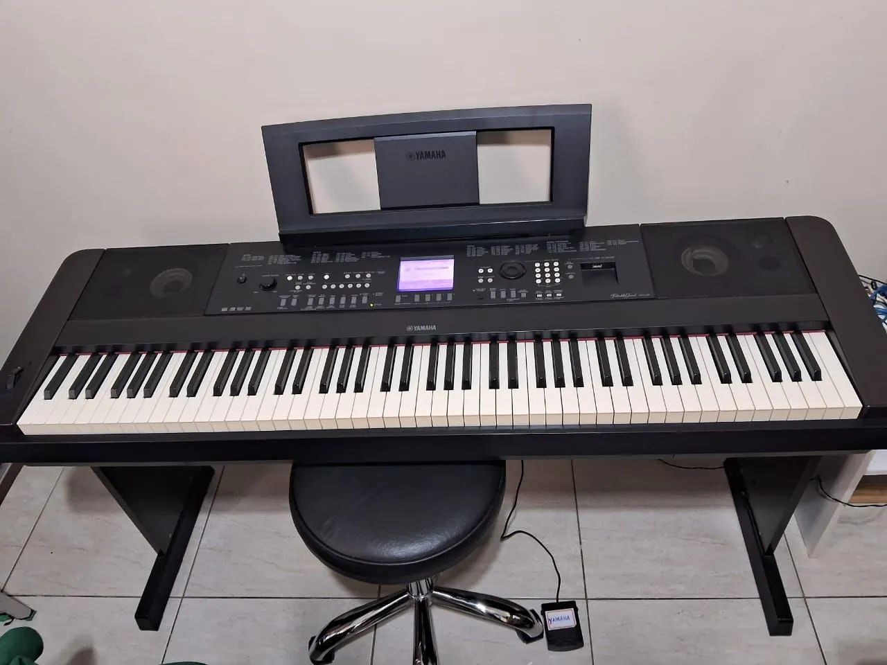 ヤマハ7個　パナソニック3個　合計10個 Teclado Yamaha Dgx 650 na Musical Brother - Instrumentos musicais