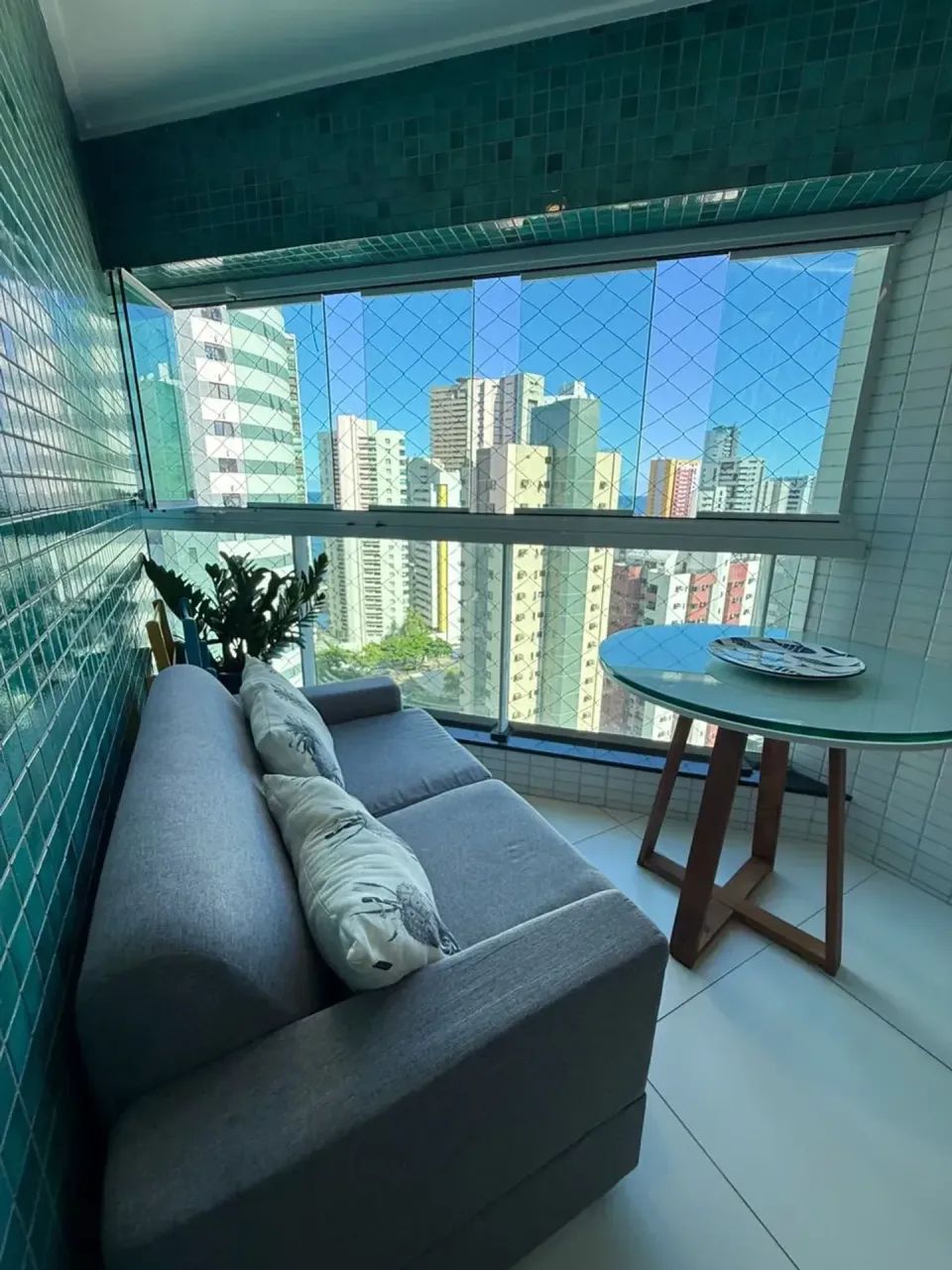 EXCELENTE APARTAMENTO