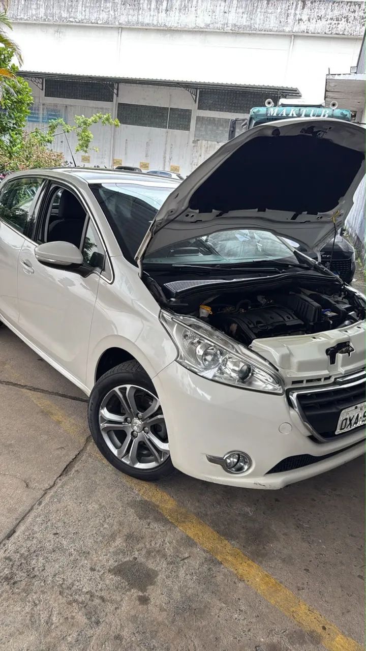 Peugeot 208 2014