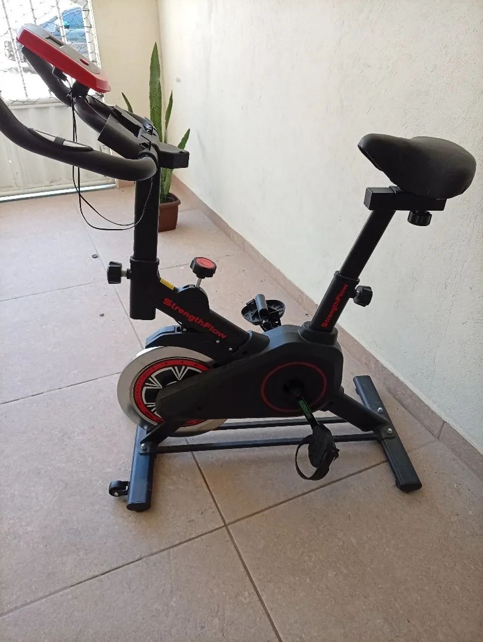 Bike Ergométrica nova 