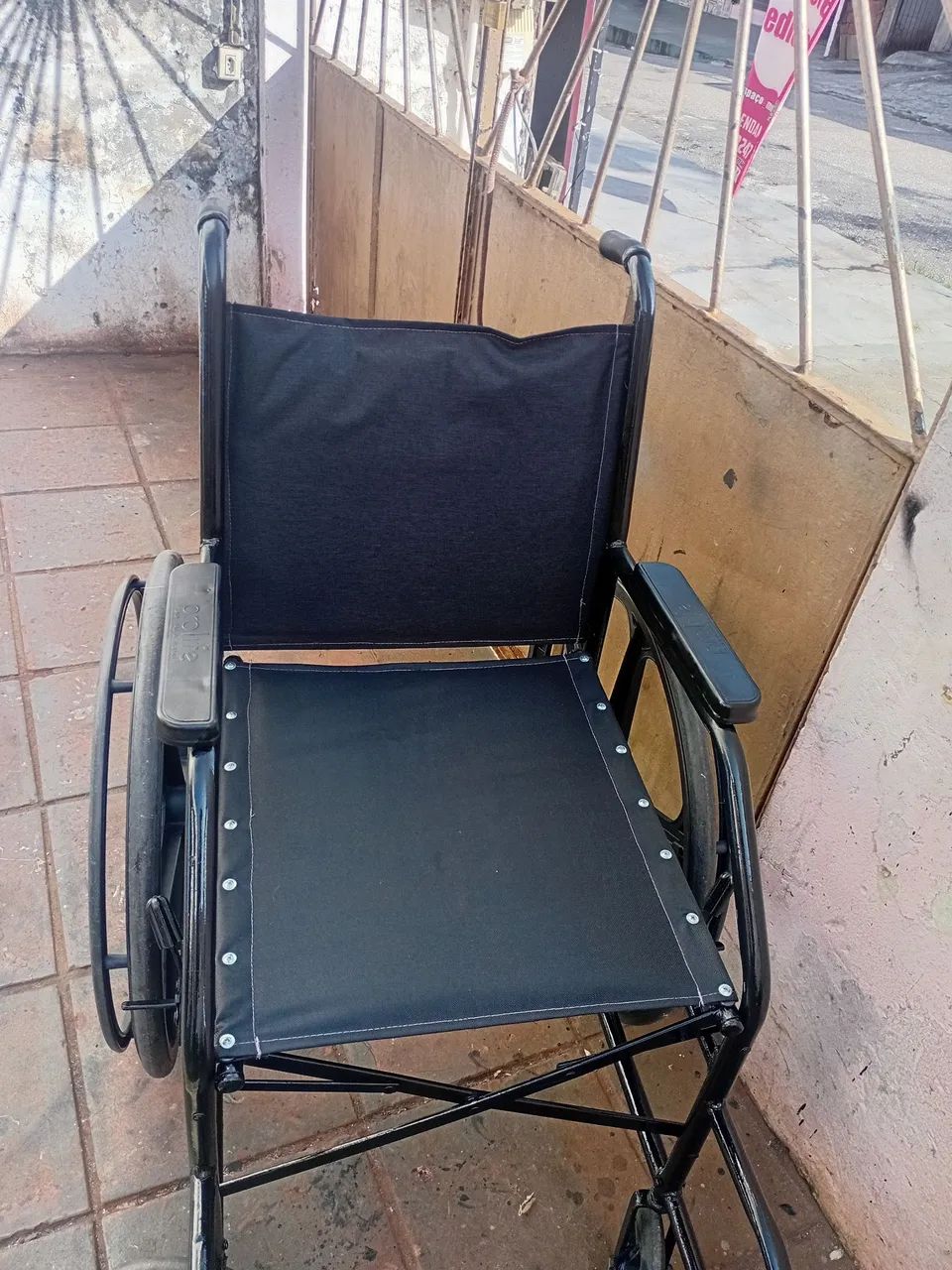 Cadeira de rodas  - Foto 3