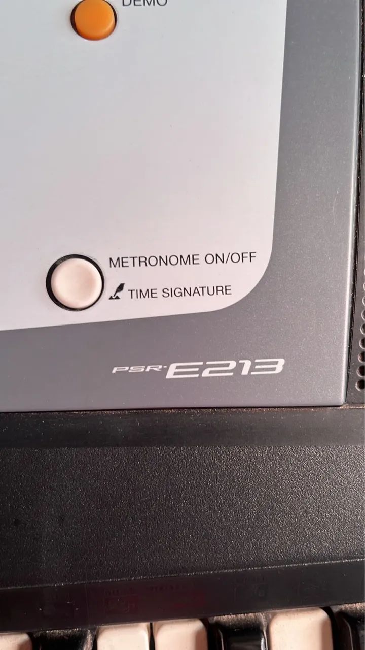 Teclado Yamaha PSR E213 - Foto 4