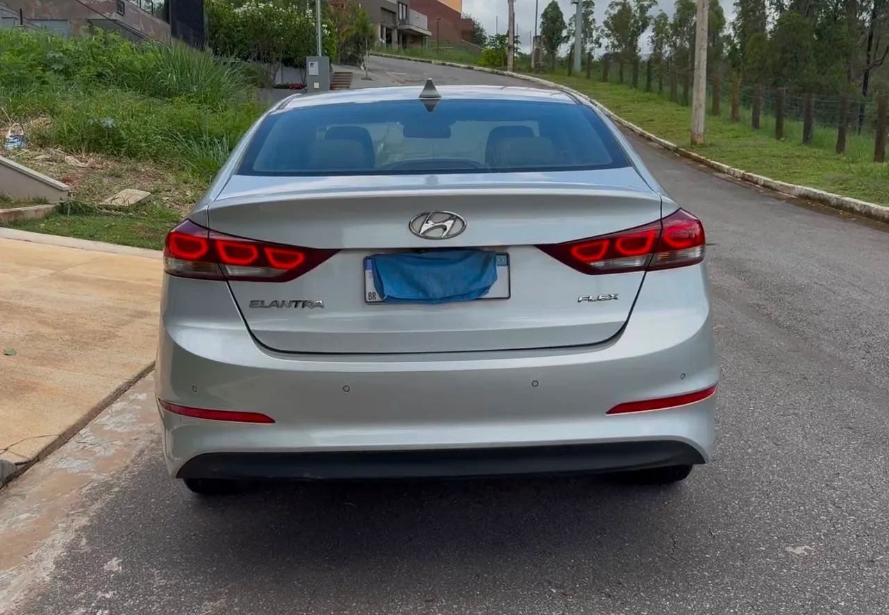 Hyundai Elantra Elantra 2.0 16V Flex Aut. 2017