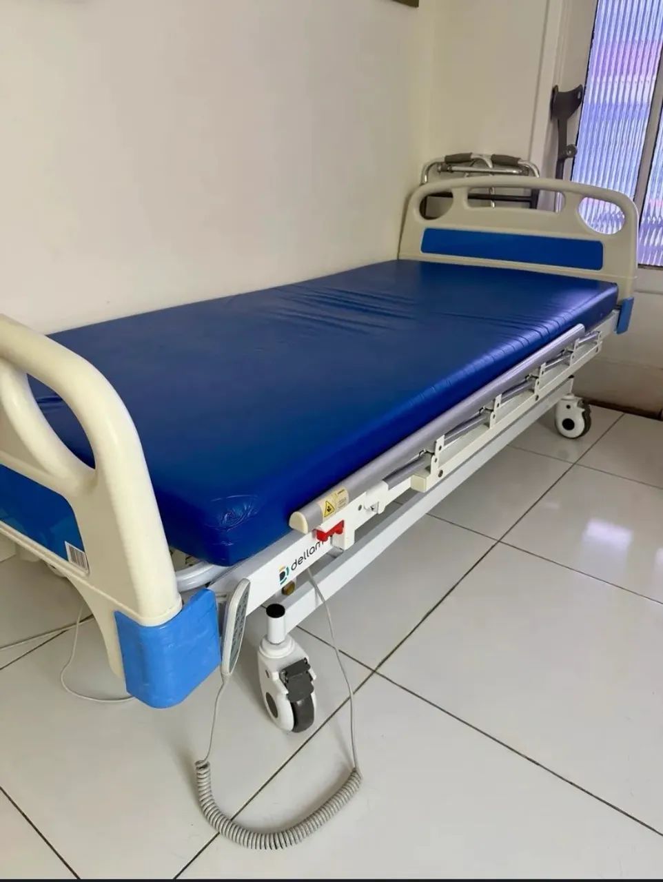 Cama Dellamed DX3 Motorizada + colchão 