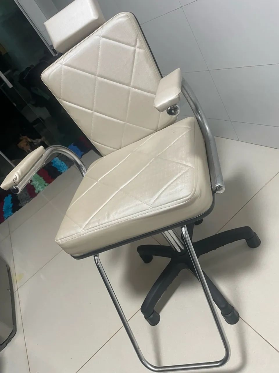 Cadeira de cabeleireira  - Foto 2