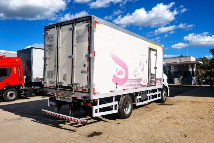 Ford Cargo 1419 (2019) Refrigerado - Oportunidade com Trabalho Fixo - Foto 4