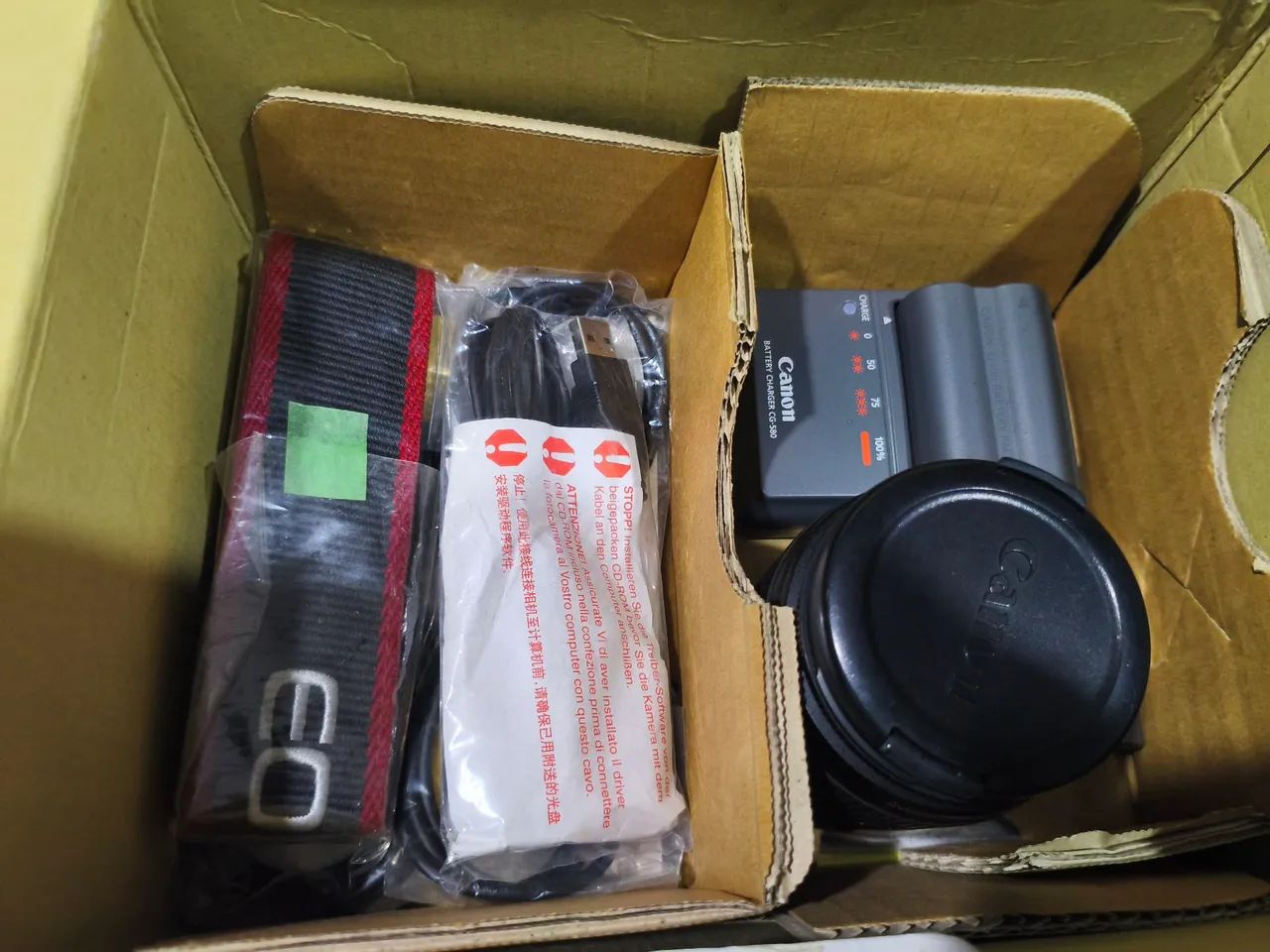 Canon 30 com duas lentes e grip - Foto 5