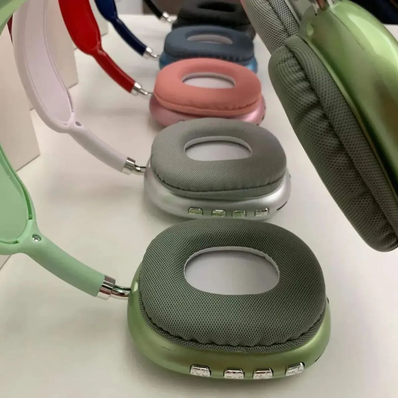 Fone De Ouvido Sem Fio Bluetooth P9 - Foto 2