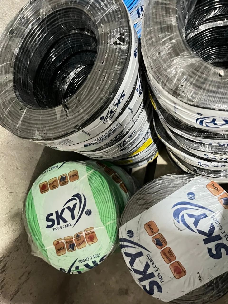 Fios primeira linha e tomadas modular 