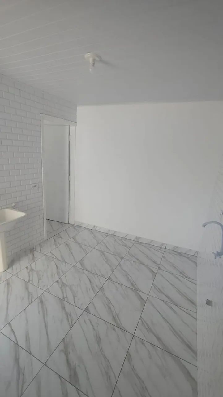 Kitnet com garagem e água incluso. - Foto 4