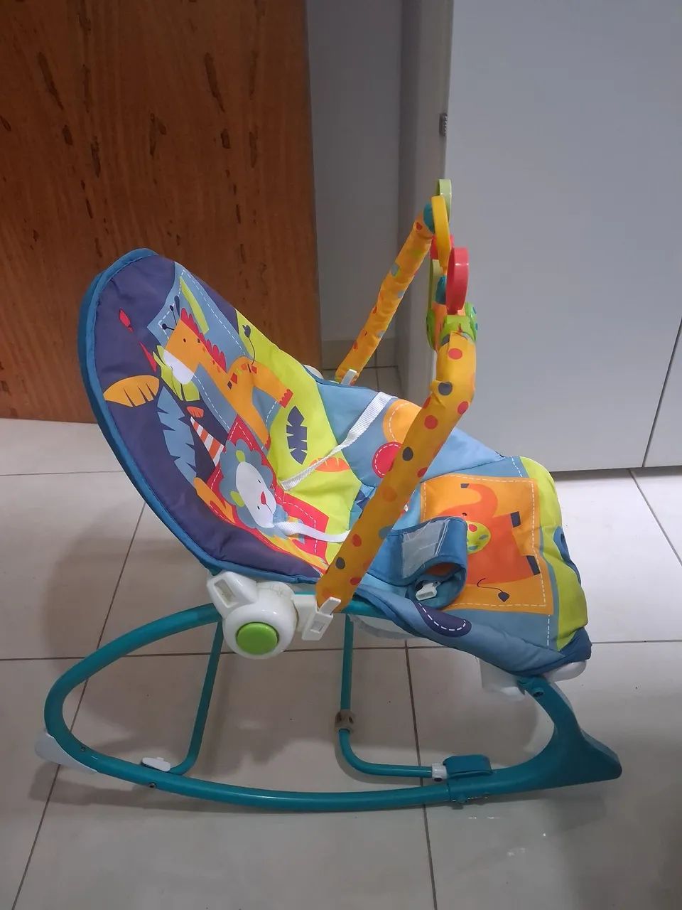 Cadeirinha Infantil com móbile - Foto 4