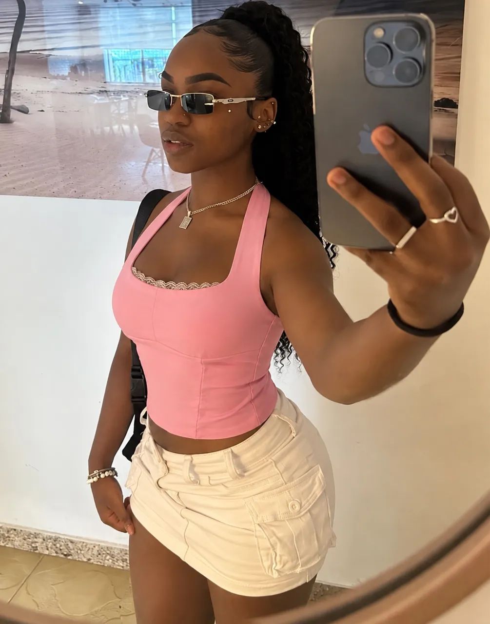 Blusinha alça de pescoço luxo?