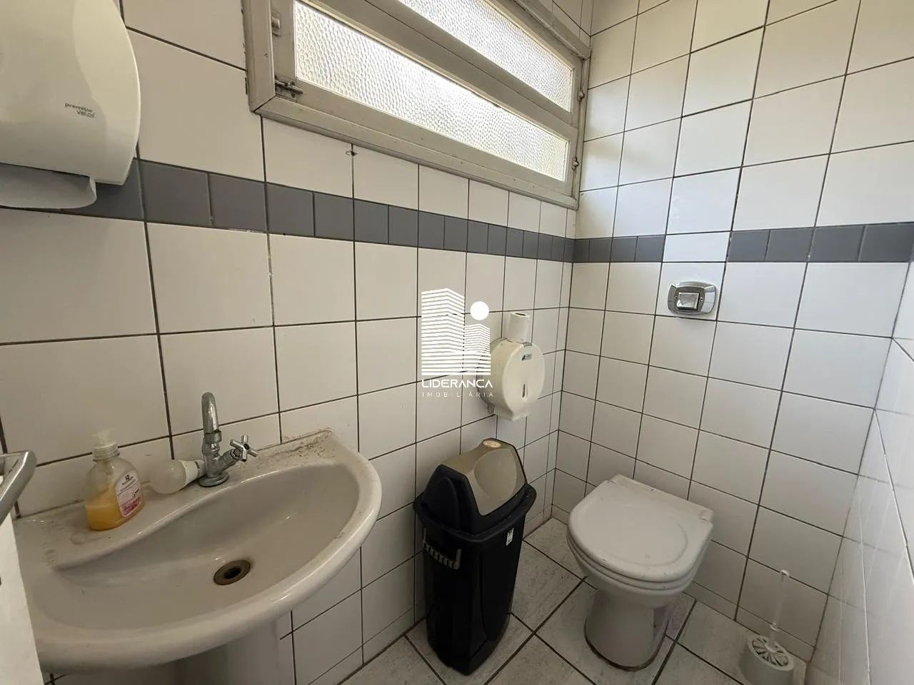 Casa comercial para alugar na Rua Lauro Linhares - Foto 11