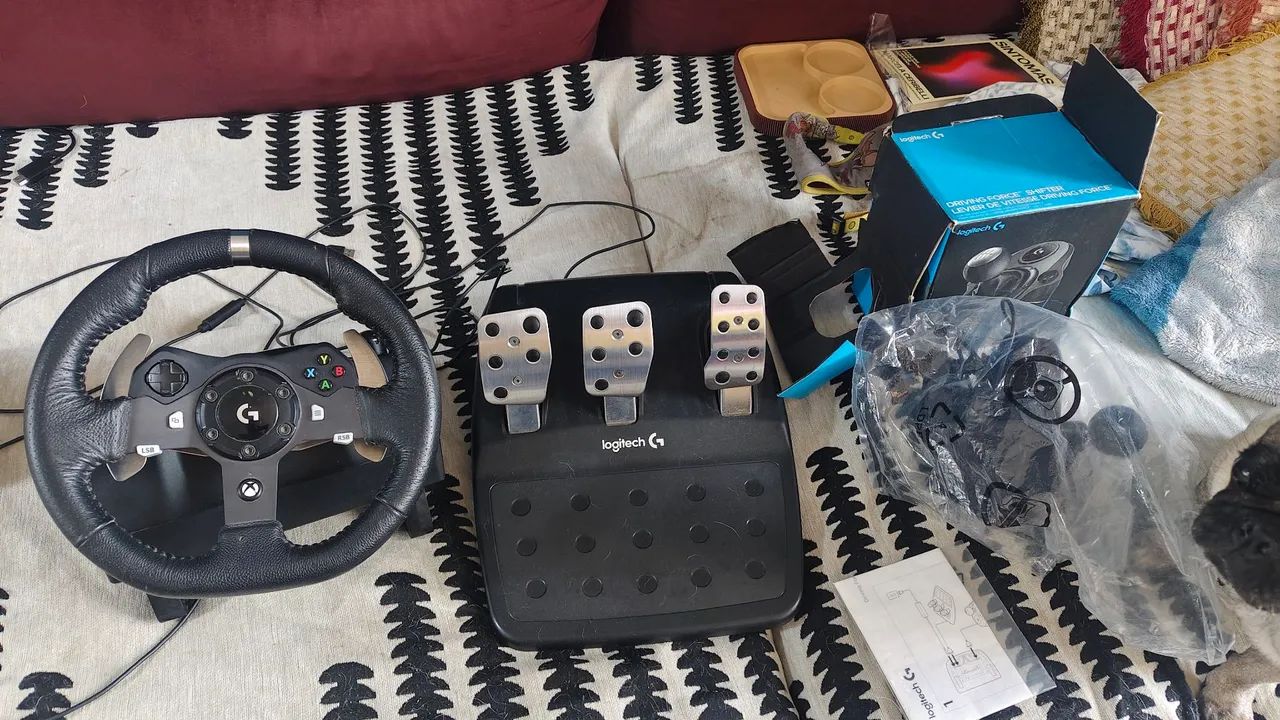 Volante G920 com câmbio Xbox e Pc impecável  - Foto 4