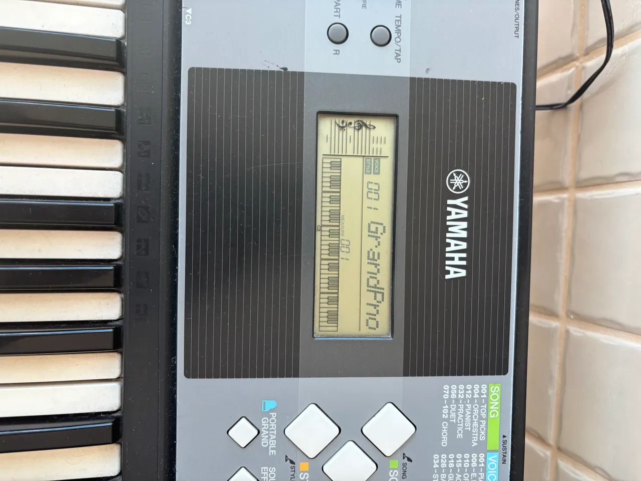 Teclado Yamaha PSR E233 - Foto 5