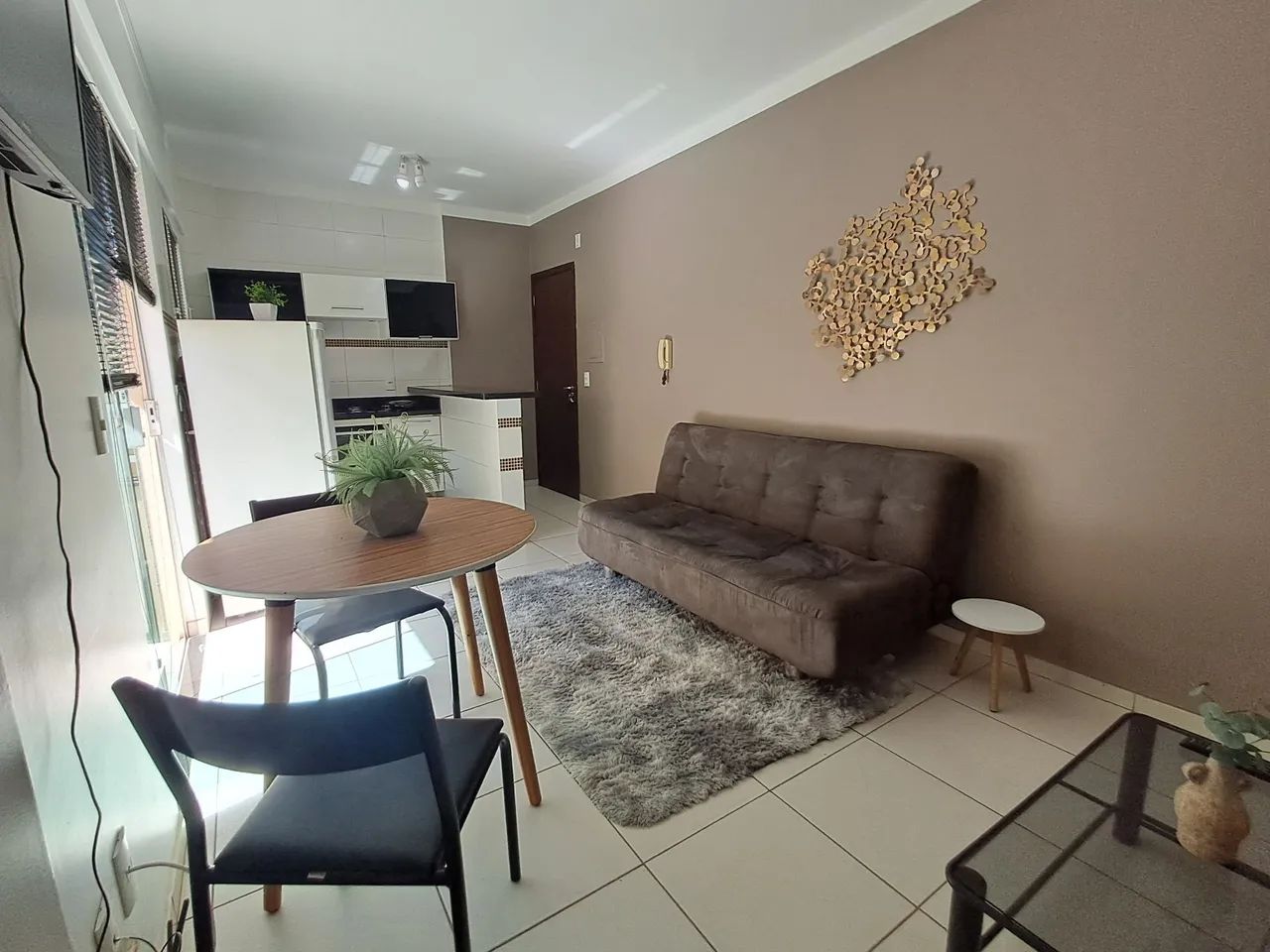 Apartamento 01 quarto mobiliado prox UFU Sta Mônica 