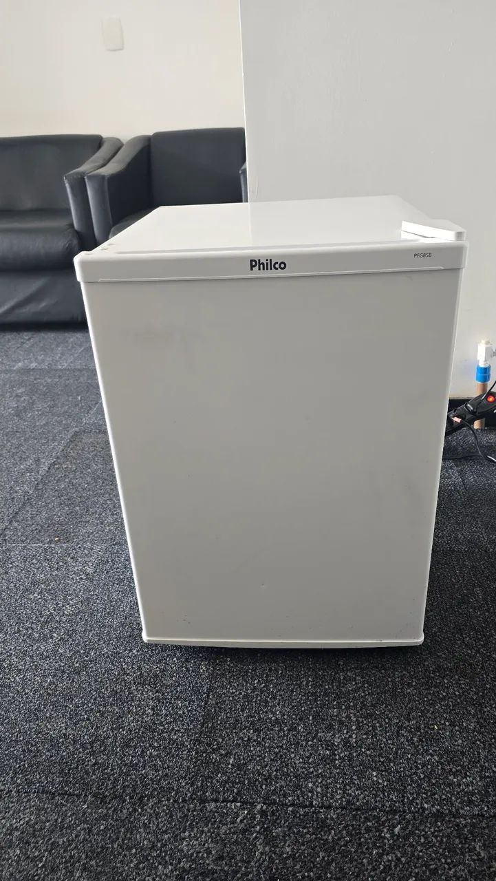 Frigobar Philco Pfg85b Branco 67L 220v - Foto 5