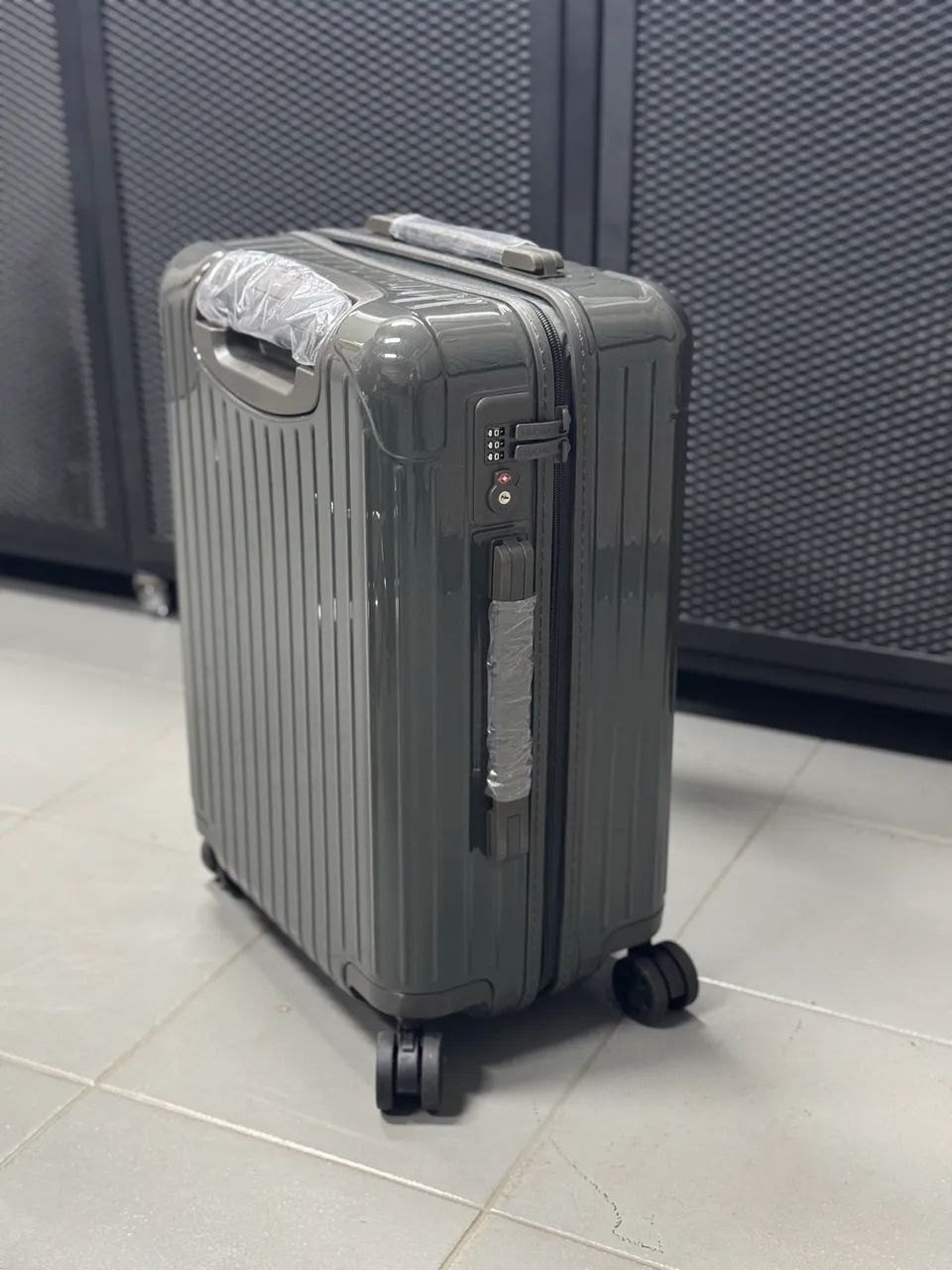Mala Rimowa Essential  - Foto 2