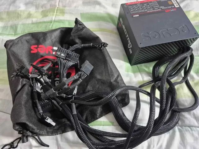 Fonte PCYES Electro V2 600W 80 Plus Bronze  - Foto 4