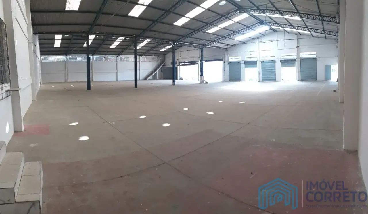Galpão com Docas - Jardim América - 2.300 m2 - Cód. 1757