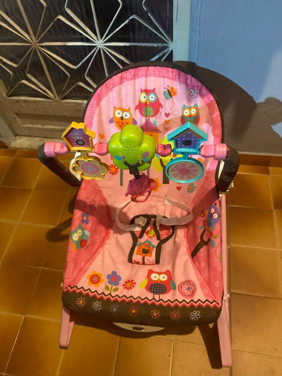 Cadeirinha de descanso para bebê 