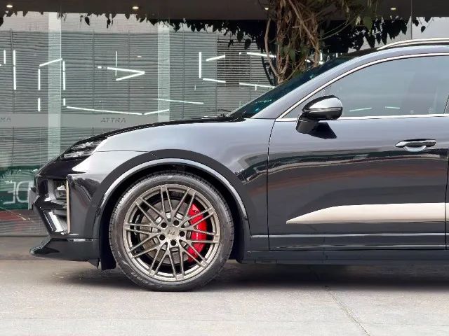 Porsche Macan Turbo (elétrico) 2025 - Foto 5