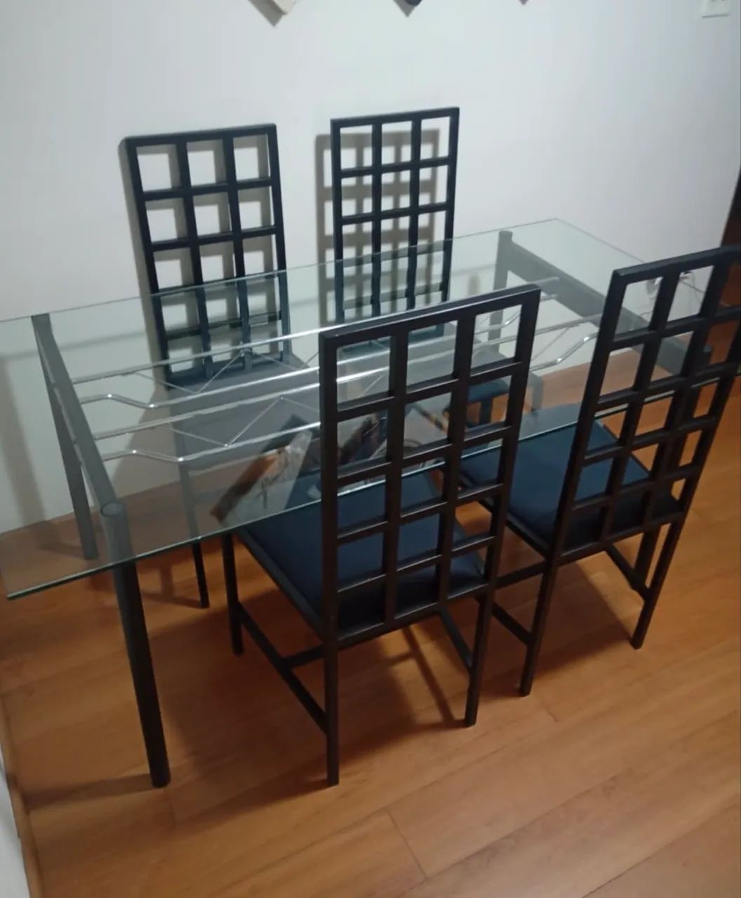 MESA 4 LUGARES VIDRO E ESTOFADO - Foto 4