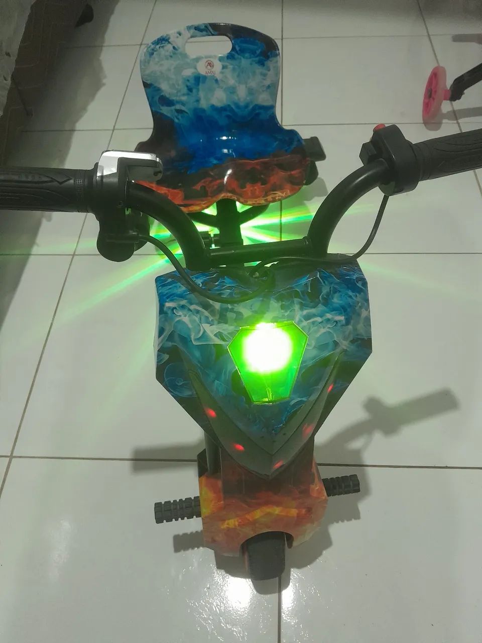 Triciclo elétrico