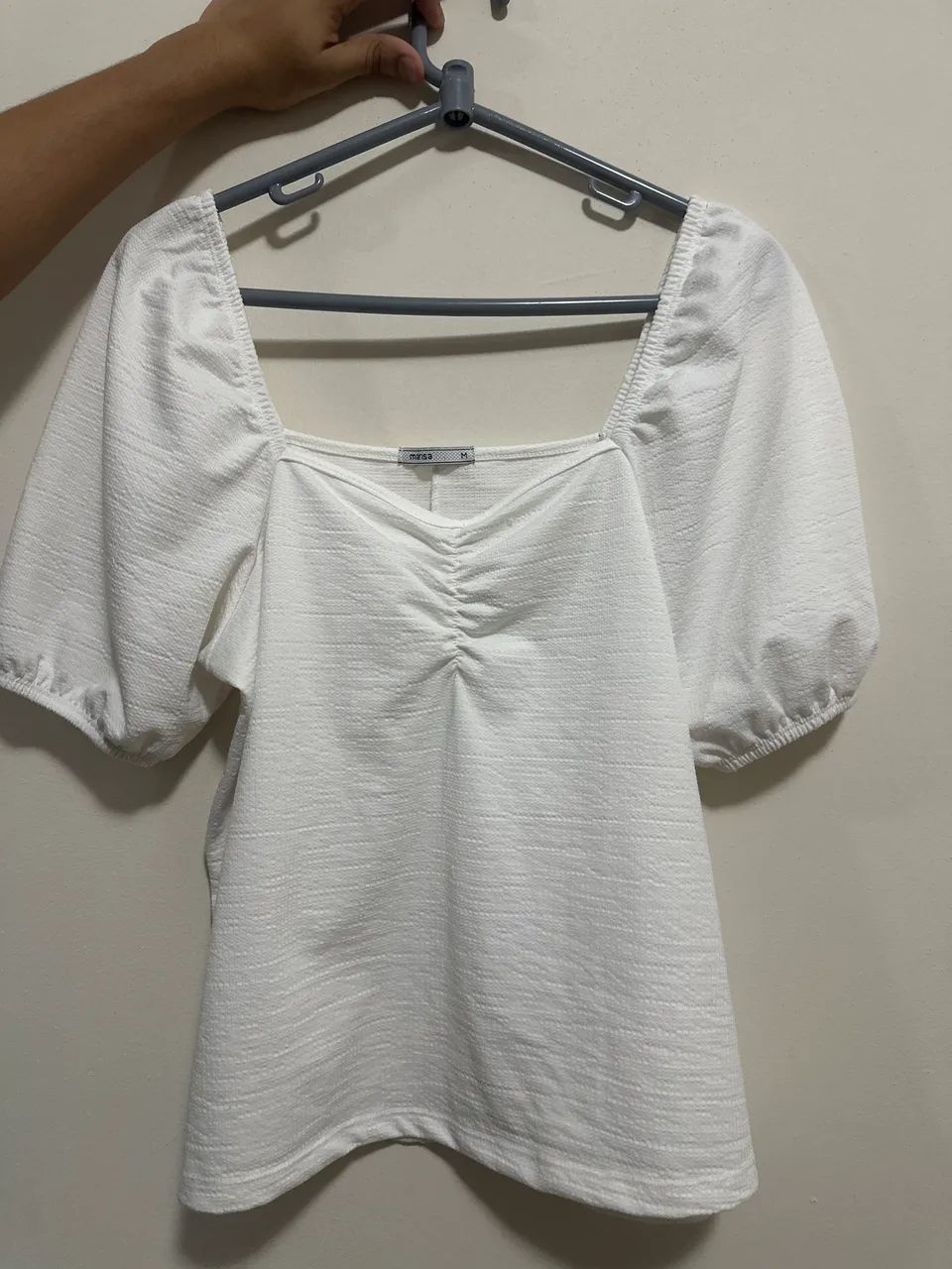 Blusa em Viscolinho com Decote Coração e Lastex