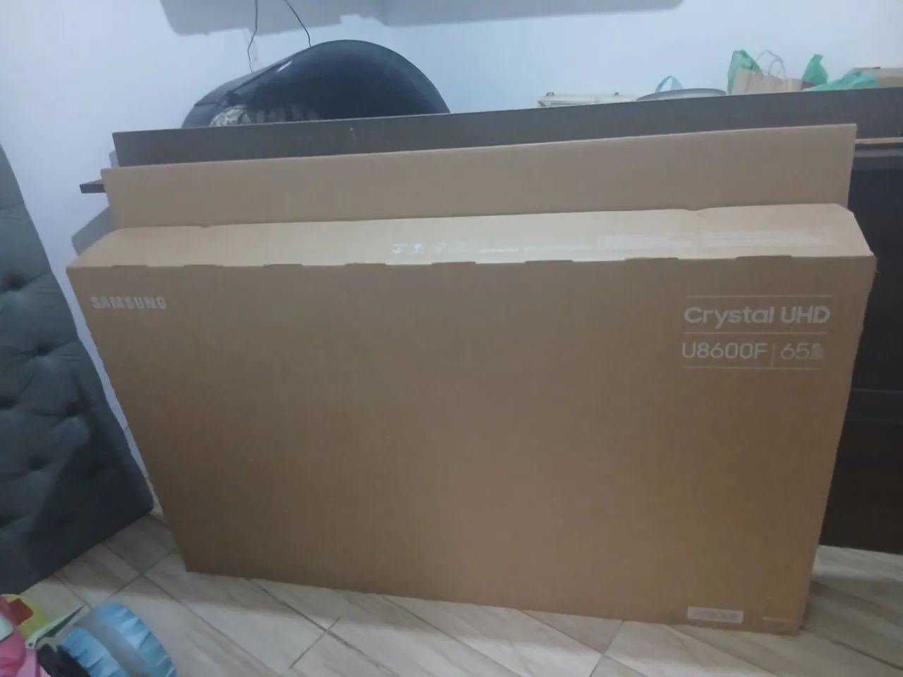 Caixa de TV de 65 Polegadas 