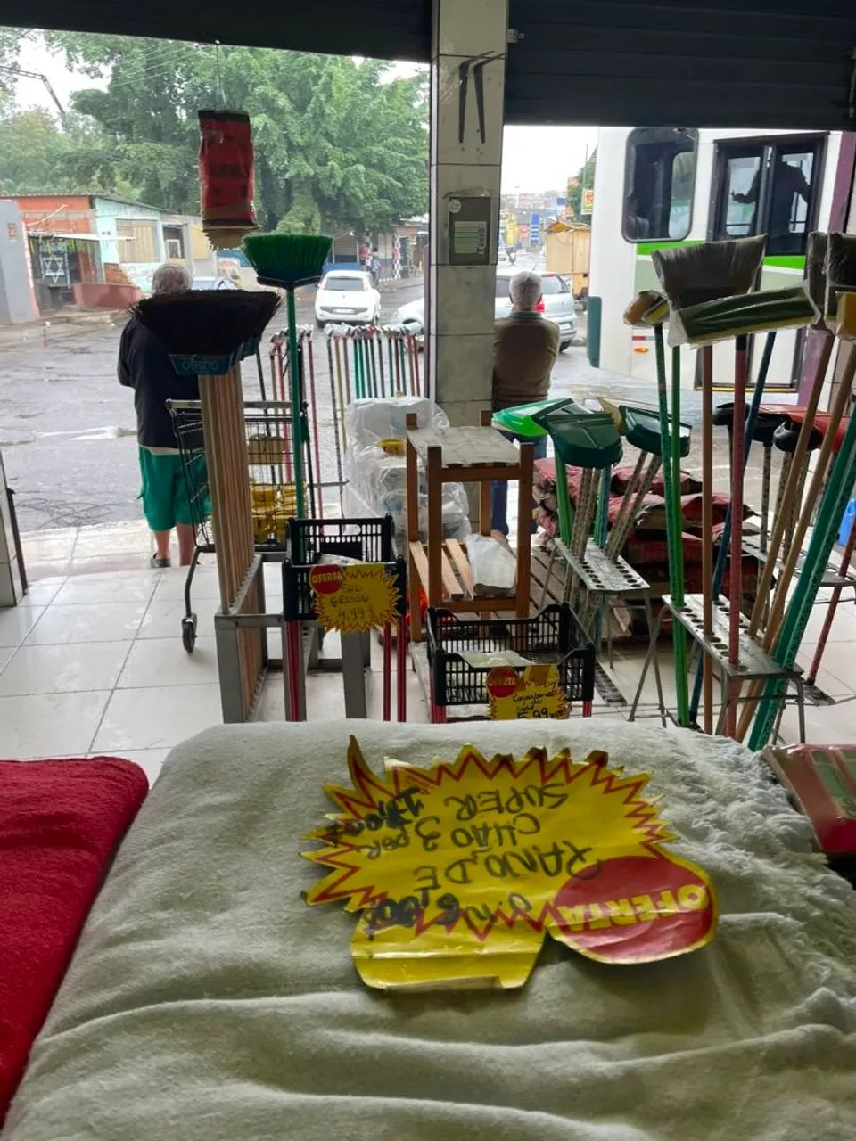 PASSO O PONTO DE UMA EXCELENTE LOJA COM ÓTIMA LOCALIZAÇÃO  - Foto 2