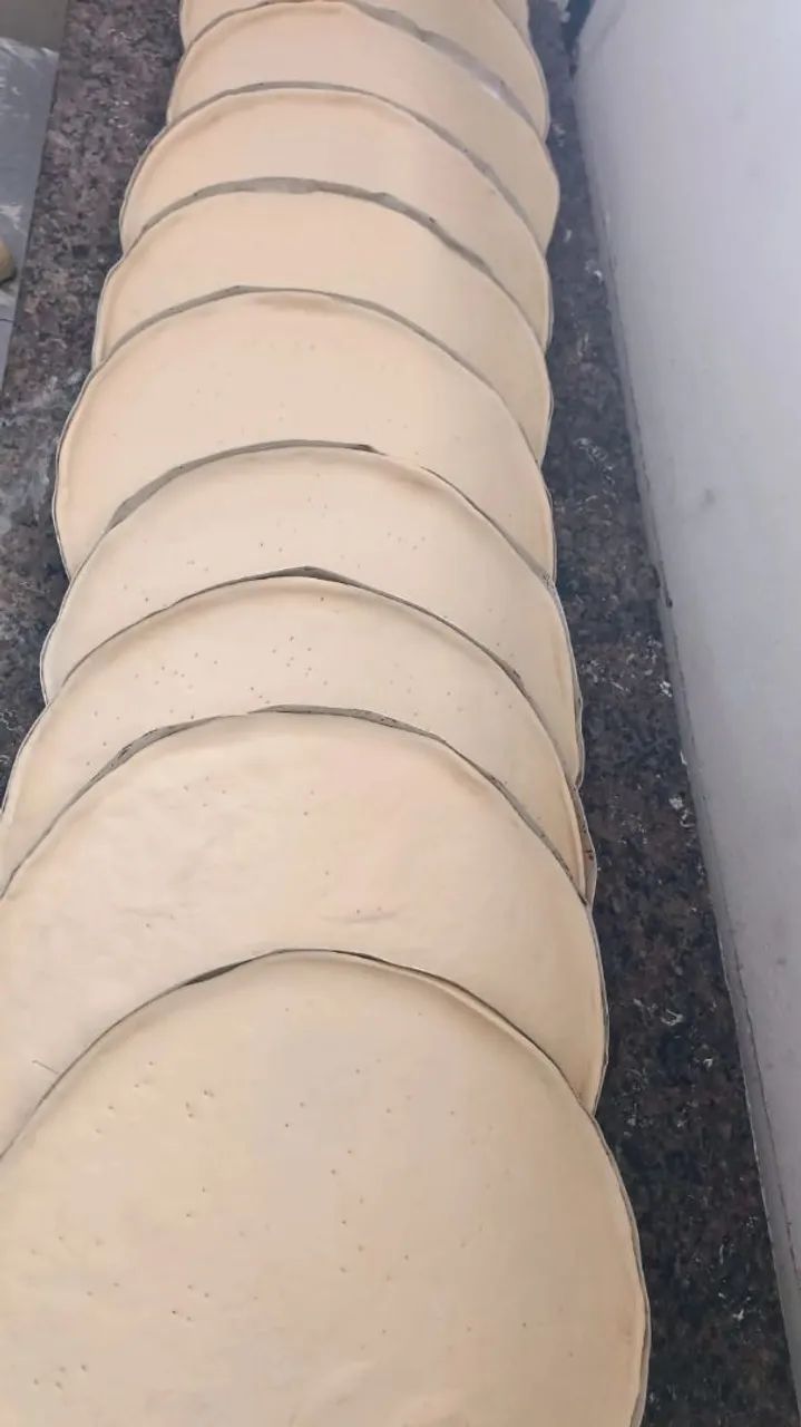 Massa de pizza pré assada - Foto 2