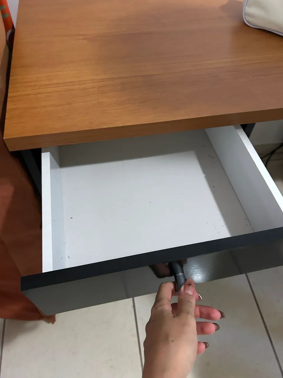 Escrivaninha com rodinhas - Foto 4