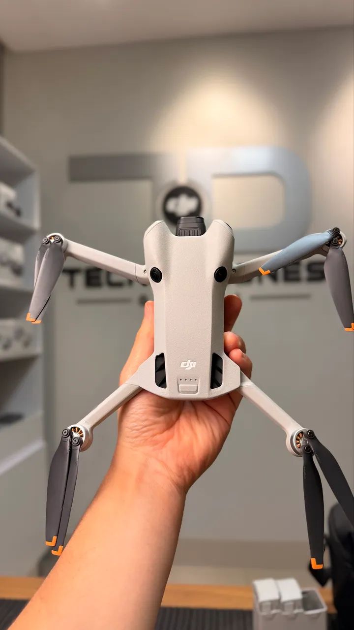 DRONE DJI MINI 4 PRO FLY MORE COMBO - Foto 5