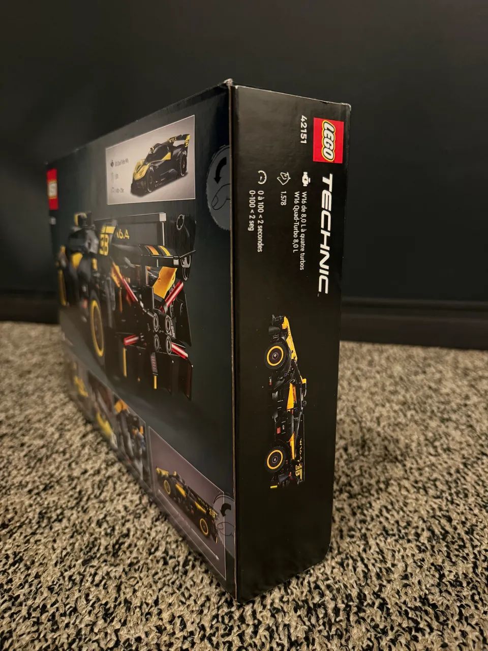 LEGO Bugatti Bolide Technic 42151 - Foto 3