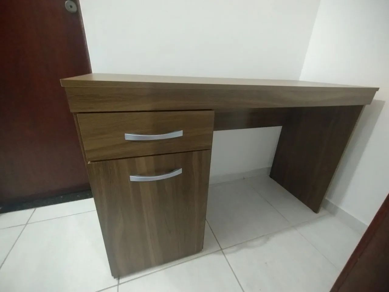Vendo escrivaninha 