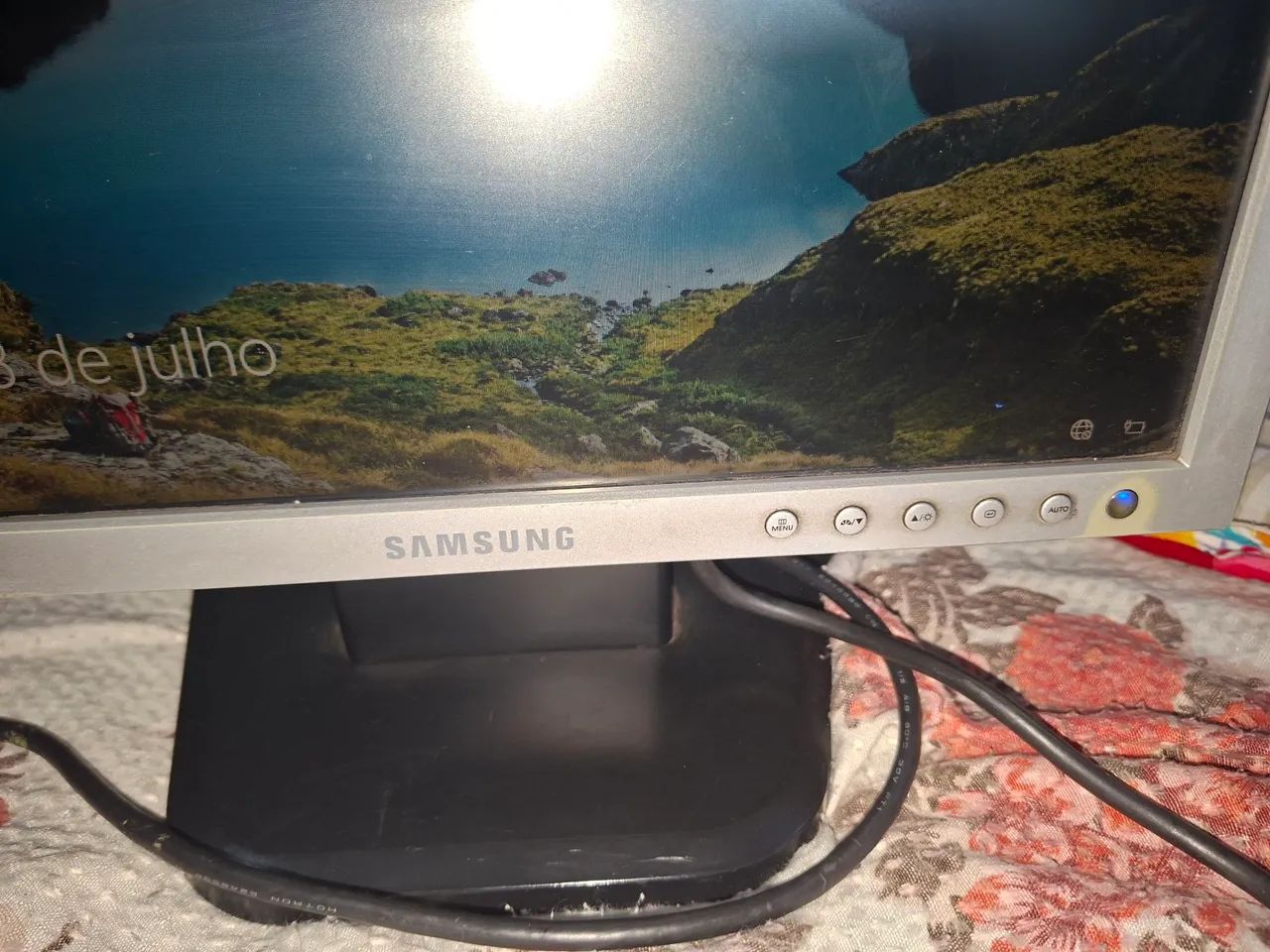 MONITOR SAMSUNG 15 polegadas,  sem detalhes,  vga, perfeito. Não vem com cabos - Foto 4