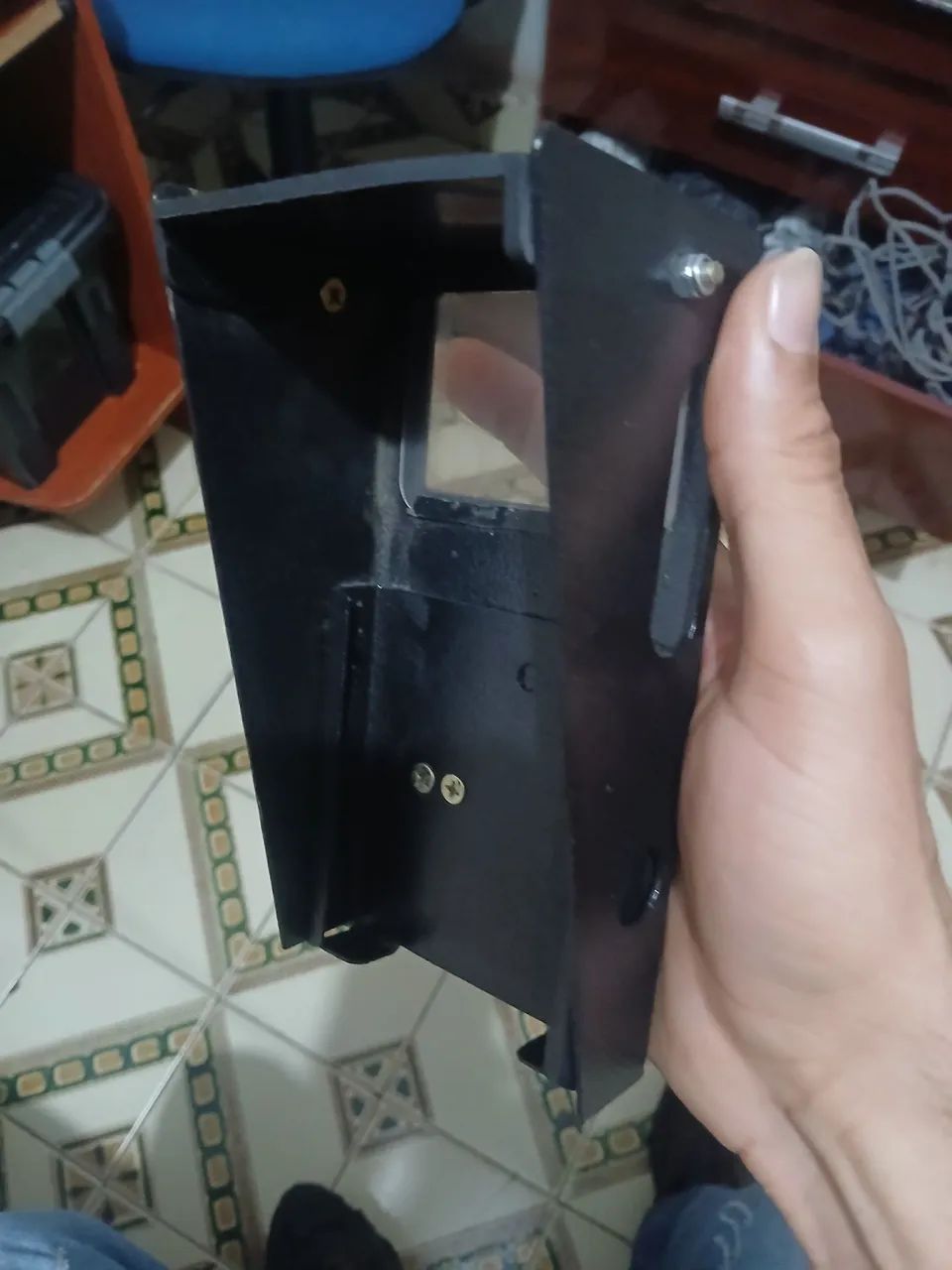 Suporte de celular anti furto 