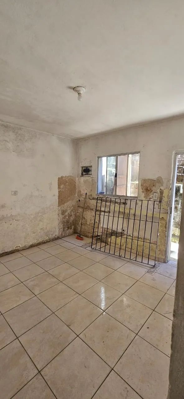 CASA COM 7 COMODOS EM REFORMA sem acabamento - Foto 2