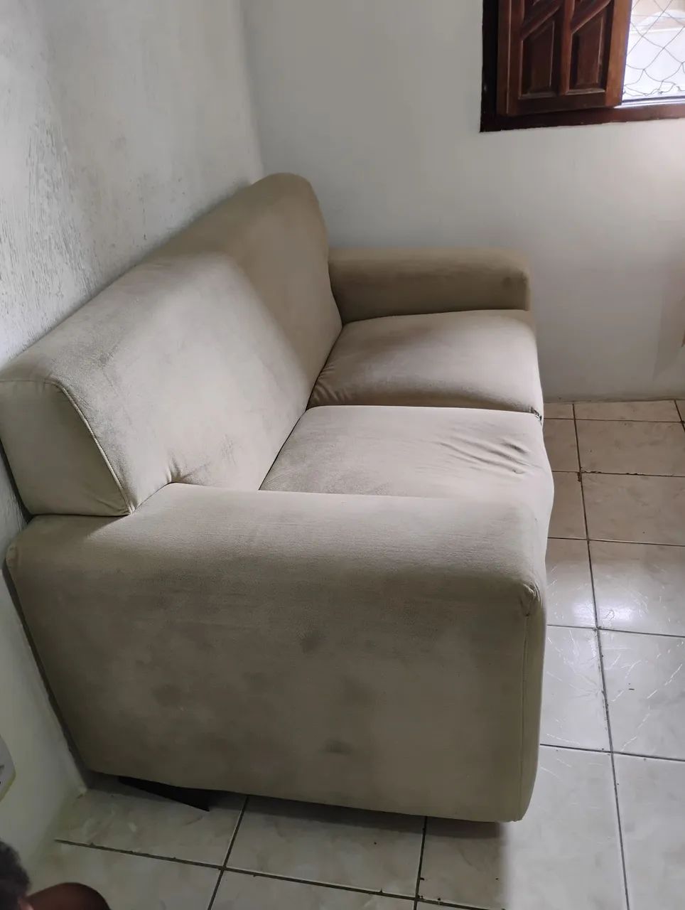 Sofá de dois lugares cinza - Foto 4