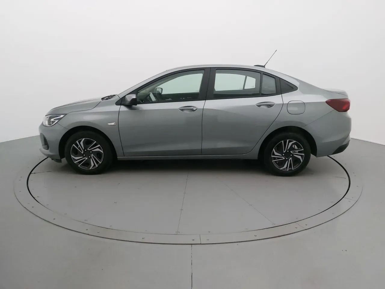Chevrolet Onix Plus LT 1.0 12V Flex Mec. 4P, foto 2 de 18